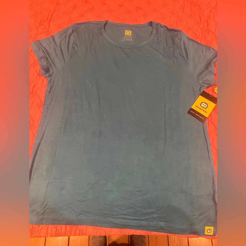 NWT XL WonderWink Blue  Women's scrub tee